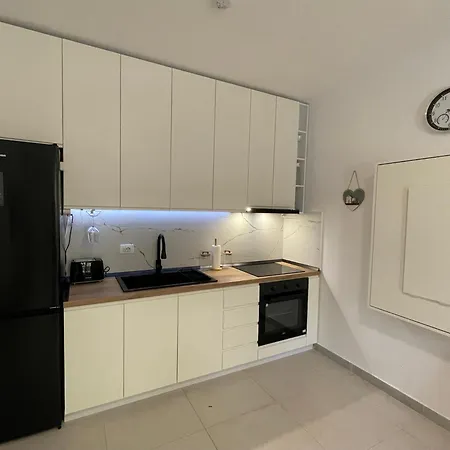 Sunshine Qerret-golem Beach-self-check-in Golem