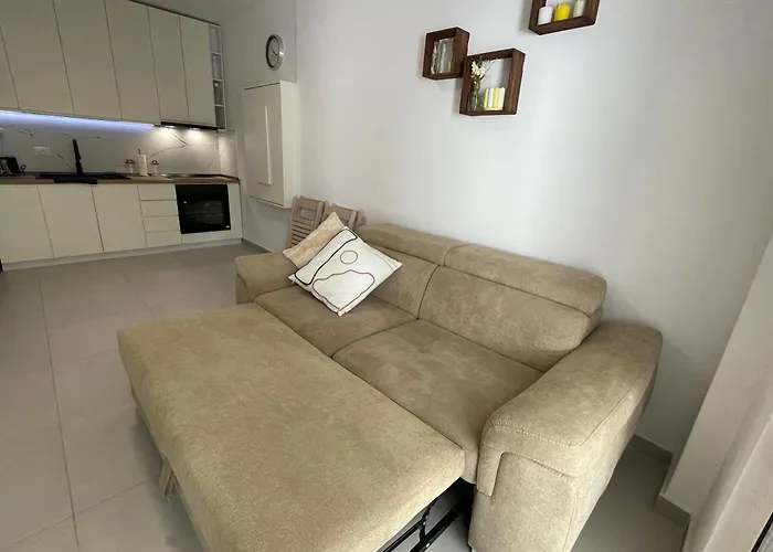 Sunshine Qerret-golem Beach-self-check-in * Golem (Tirana)