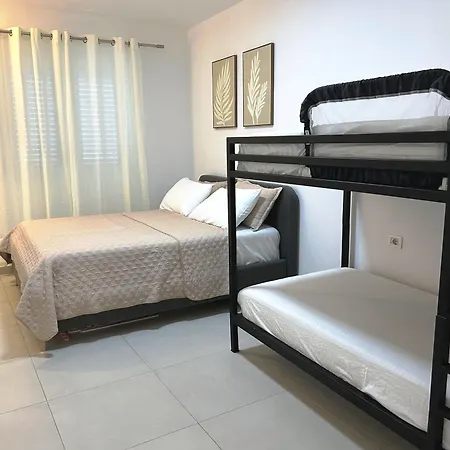 Apartment Sunshine Qerret-golem Beach-self-check-in