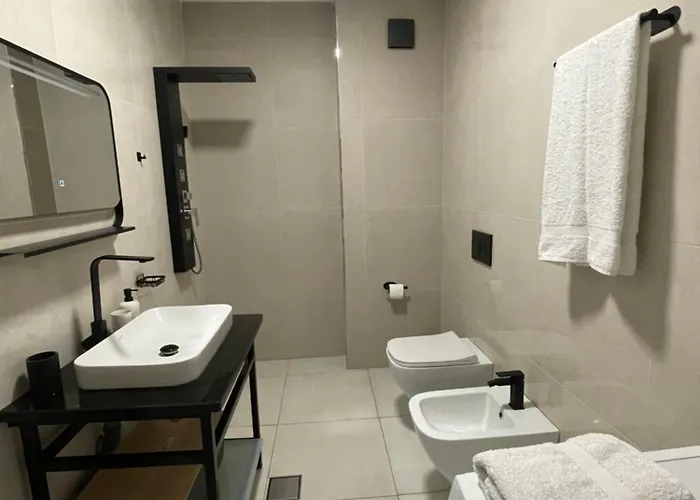 Sunshine Qerret-golem Beach-self-check-in