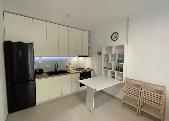 Apartamento Sunshine Qerret-golem Beach-self-check-in